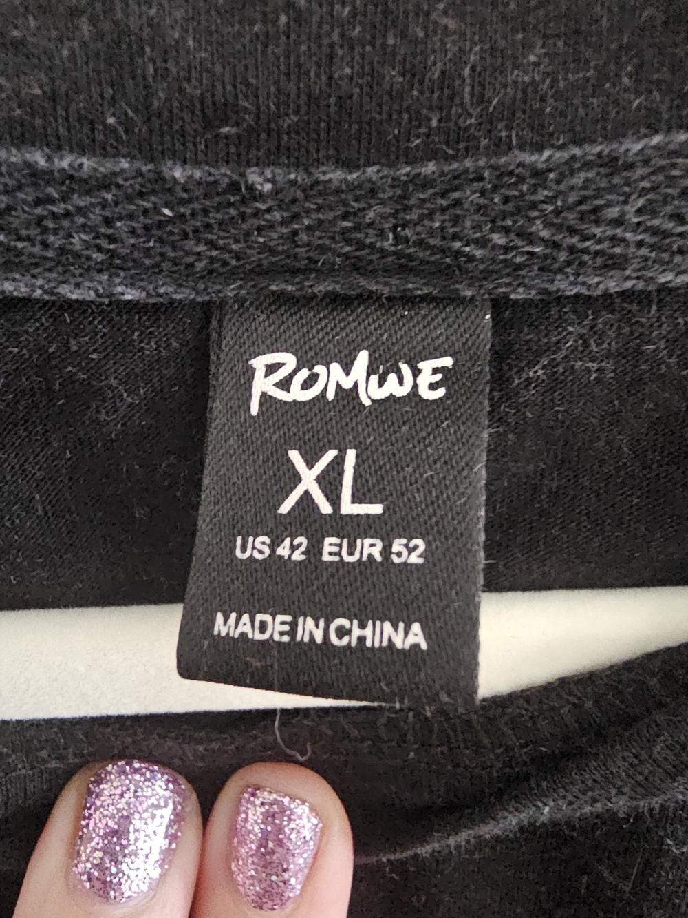 ROMWE Black Short-Sleeve Graphic Tee with Retro Multicolor Print - Picture 3 of 4